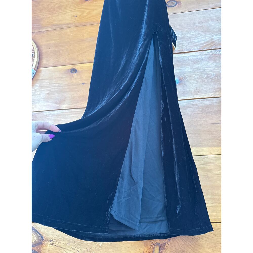 NWT Lulus Kissable Beauty Black Velvet Sleeveless Maxi Dress Banquet Gala Sz M - Picture 4 of 9